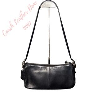 Vintage Coach Hamptons Leather Demi Shoulder Hobo Y2K
Bag 4447